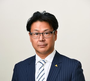 山本博士氏