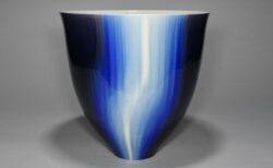 彩釉花器・松韻(直径32×高さ32cm)