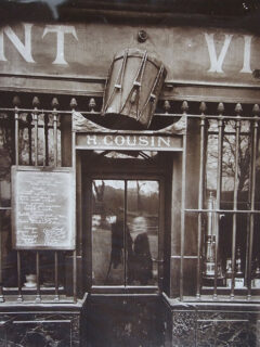 19世紀パリの街角モノクロ写真