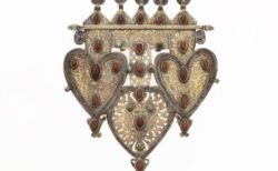 ハート型背飾り テケ族 18世紀末あるいは19世紀初期