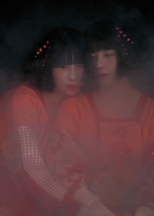 難波梨乃《童》綿、モスリン、ナイロン、シルクスクリーン、和紙 W1,500×H1,000×D400mm 2023年