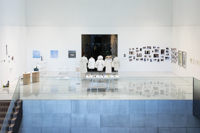 「助教・助手展2024」展示風景 2024年 撮影:いしかわみちこ