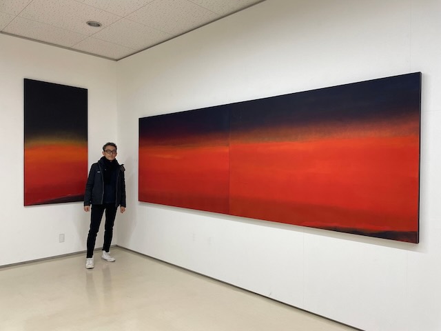 2023年「記憶の色を保存する 炎と灰のモンタージュ 尾形純展」