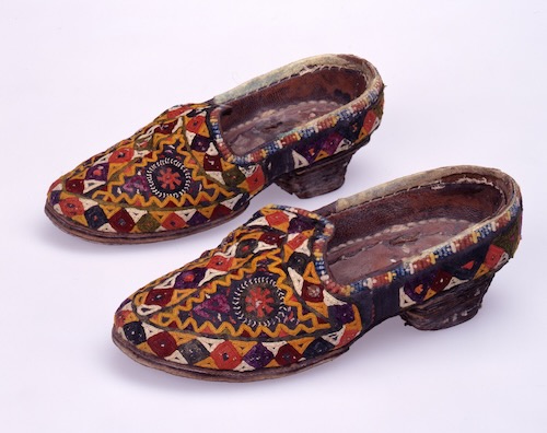 《女性用刺繍靴》 エルサリ族、トルクメン人 20世紀